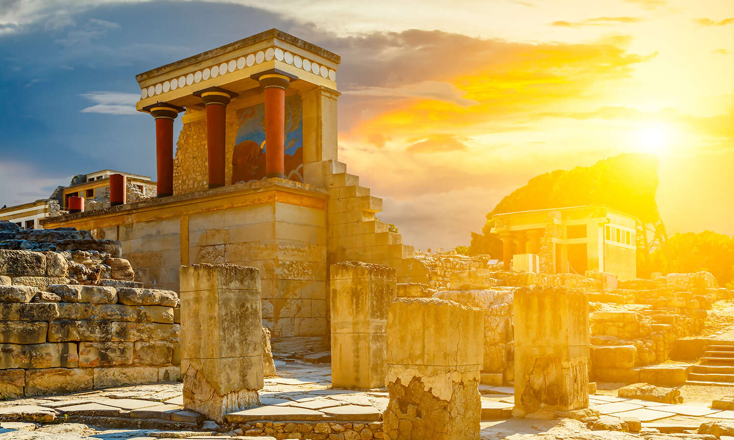 Explore Heraklion And Knossos