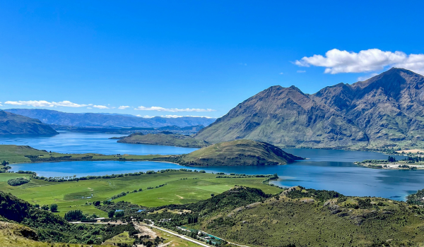 Arrive in Queenstown & Transfer to Wanaka Arrive in Queenstown & Transfer to Wanaka