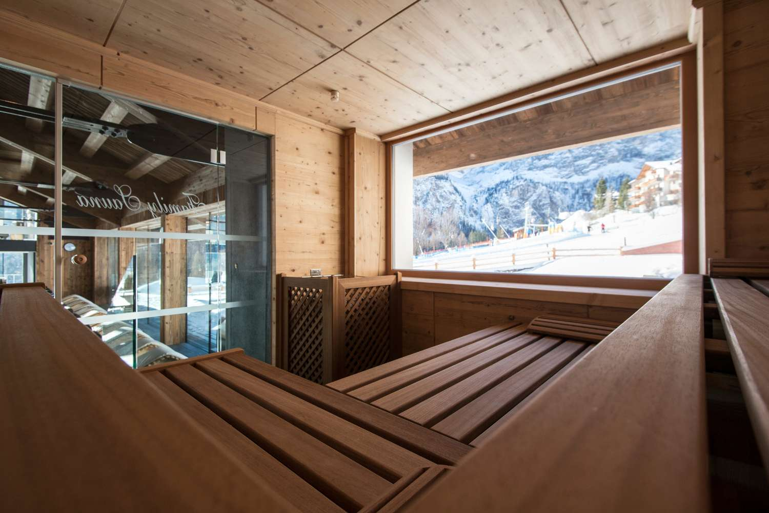 Wellness and Exploration in the Dolomites